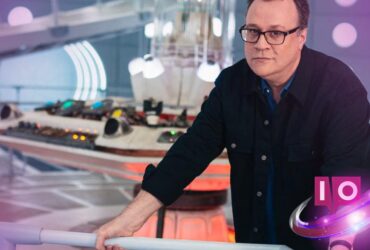 Russell T Davies mantiene el futuro de Doctor Who misterioso y vago