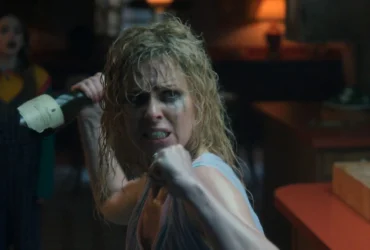 Cara Buono habla sobre el momento destacado de mamá de vino de Karen Wheeler en 'Stranger Things'
