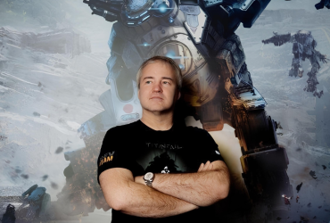 Los jugadores de Titanfall 2 rinden homenaje a Vince Zampella con un saludo de armas