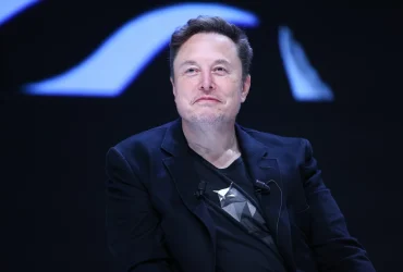 Senador Wyden: Se necesita acción estatal sobre la responsabilidad de los deepfakes de Musk