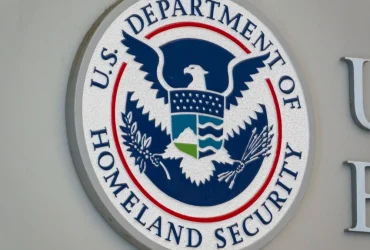 DHS Usó Datos de Anuncios en Línea para Rastreo de Ubicación Telefónica y Vigilancia
