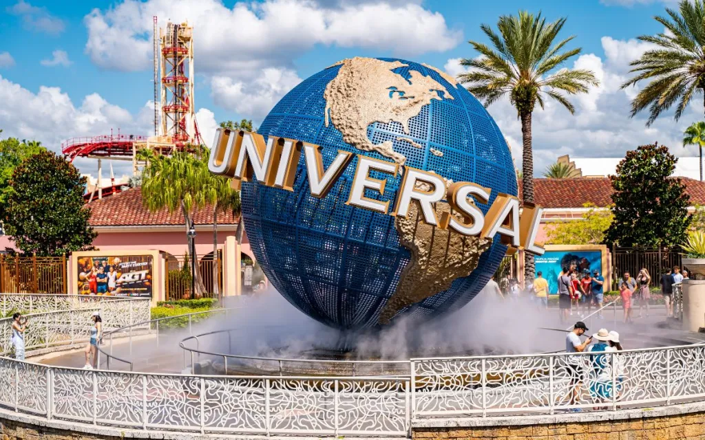 Universal logo