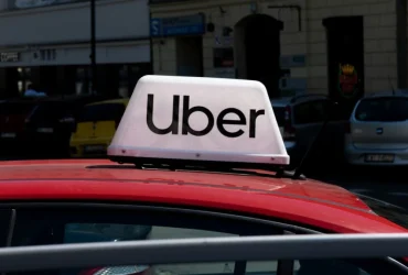 COO de Uber: Inversión en IA Más Difícil de Justificar a Medida que la Productividad Se Atrae